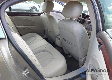 2010 Buick Lucerne Cxl z USA, uszkodzony, nr VIN 1G4HC5EM8AU112490